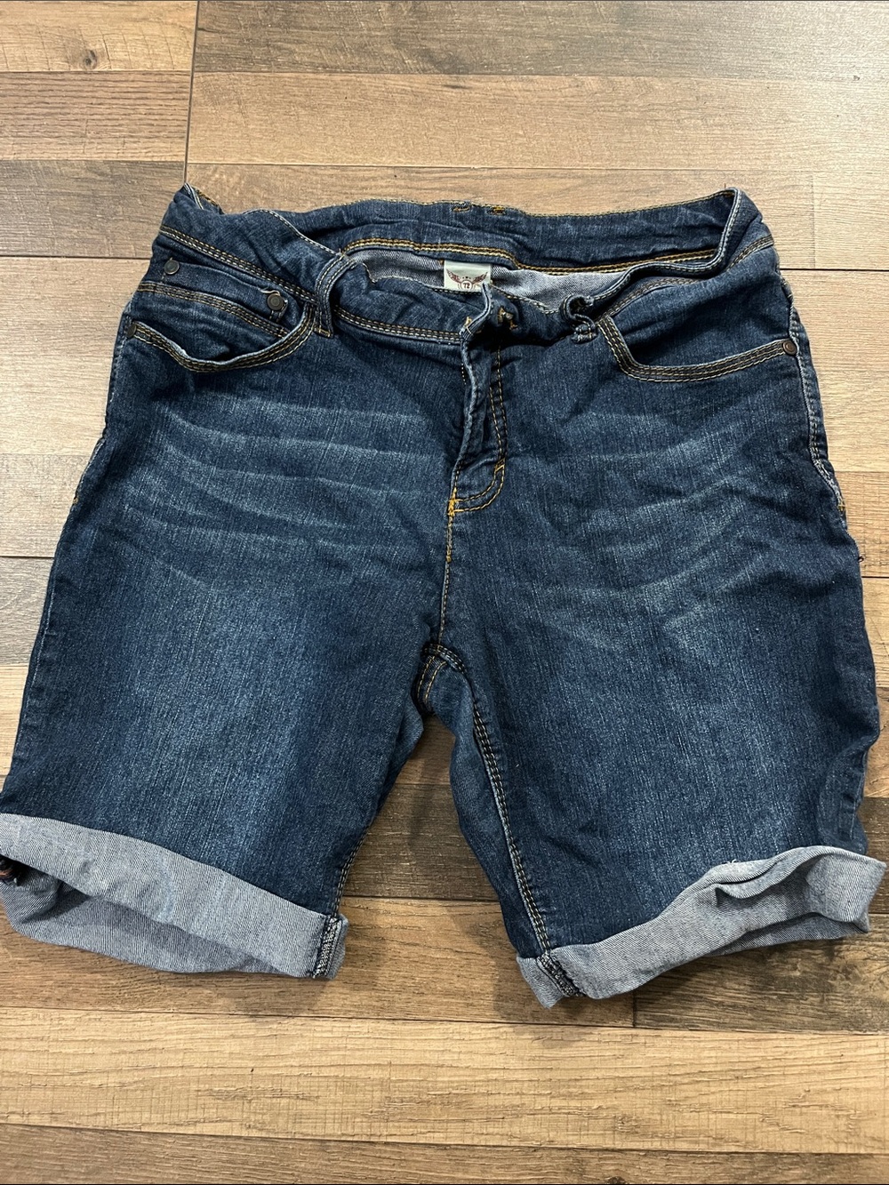Size 8 Faded Glory Classic Blue Denim Rolled-Hem Shorts